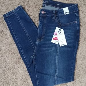 Women's Judy Blue jeans! Size 15/32! NWT!!